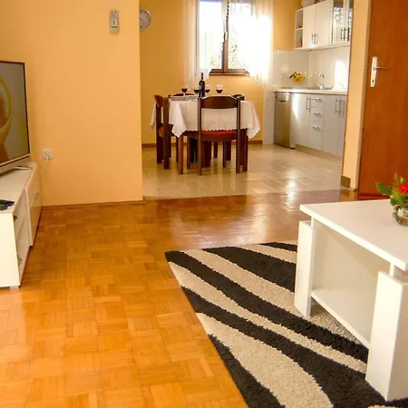 Seafront Saturn Appartement Preko