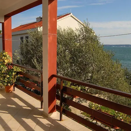 Seafront Saturn Appartement Preko